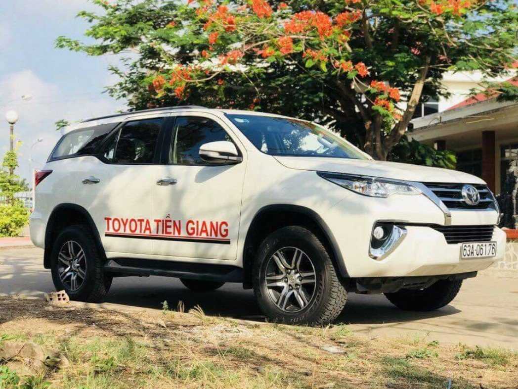 Ảnh bìa của Đỗ Hoàng Khuê