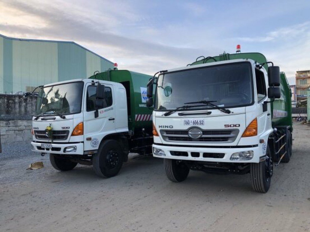 Ảnh bìa của Phạm Văn Tới