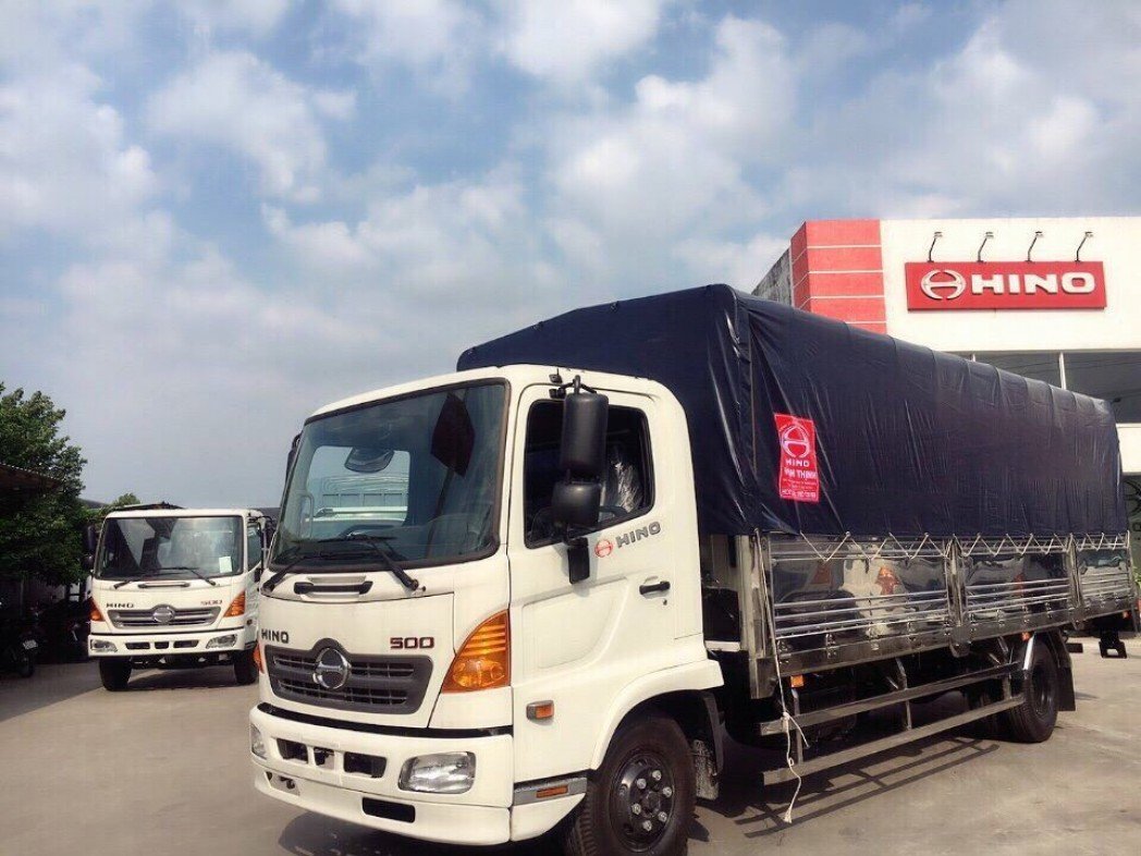 Ảnh bìa của Lê Hương