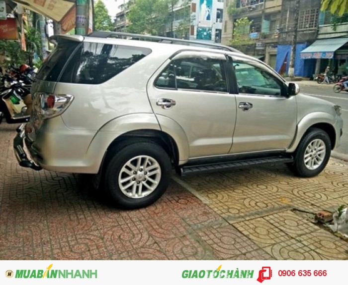 toyota fortuner v 4x4 #6