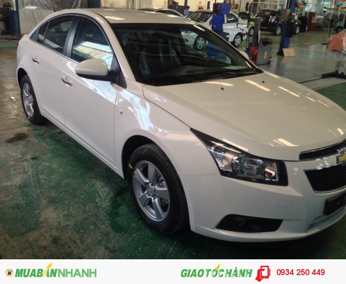 Bán xe Chevrolet CRUZE 1.8 số tự động giá rẻ nhất thị trường