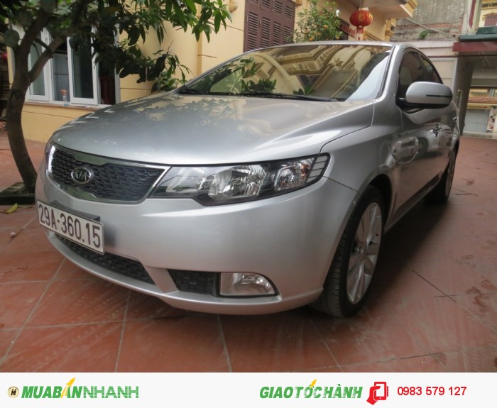 Cần bán Kia Cerato, sản xuất 2011, màu bạc
