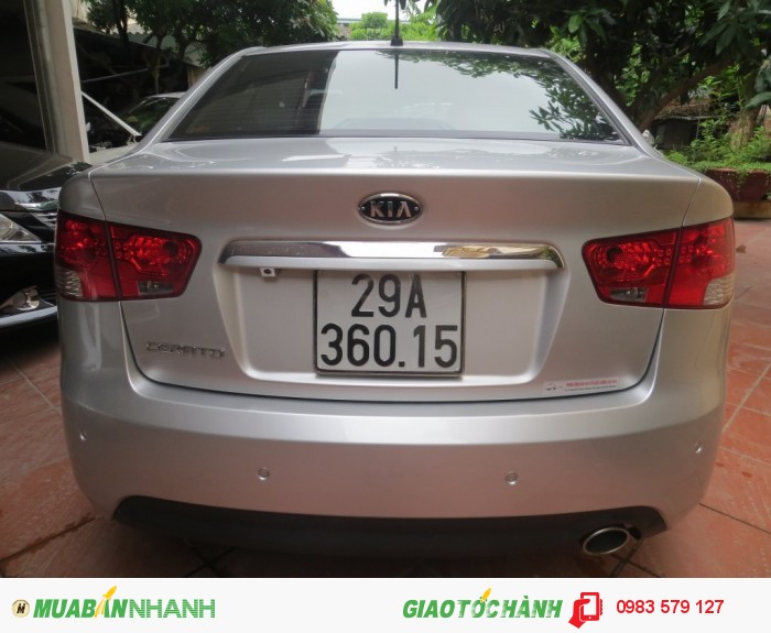 Cần bán Kia Cerato, sản xuất 2011, màu bạc