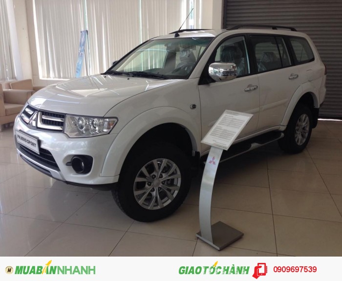 Mitsubishi Pajero Sport máy dầu giá tốt - khuyến mãi cực hấp dẫn
