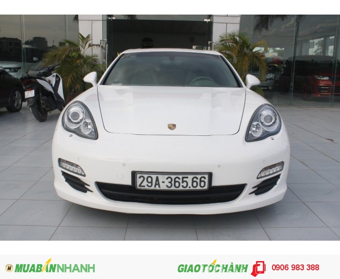 Porsche Panamera 3.6L V6 màu trắng nội thất nghi. Sản xuất năm 2011, đăng kí lần đầu 2012