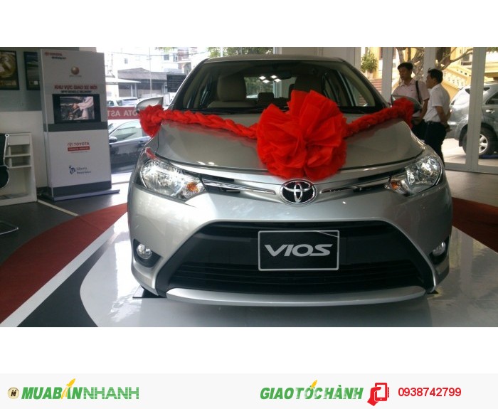 Xe Vios 2016 Số tay 5 cấp, mới 100%, màu Bạc: chạy taxi Uber Grab. Giá mua trả góp đưa trước : 140 triệu