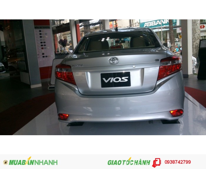 Xe Vios 2016 Số tay 5 cấp, mới 100%, màu Bạc: chạy taxi Uber Grab. Giá mua trả góp đưa trước : 140 triệu