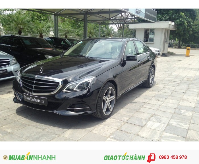 Mercedes-Benz E400 màu đen