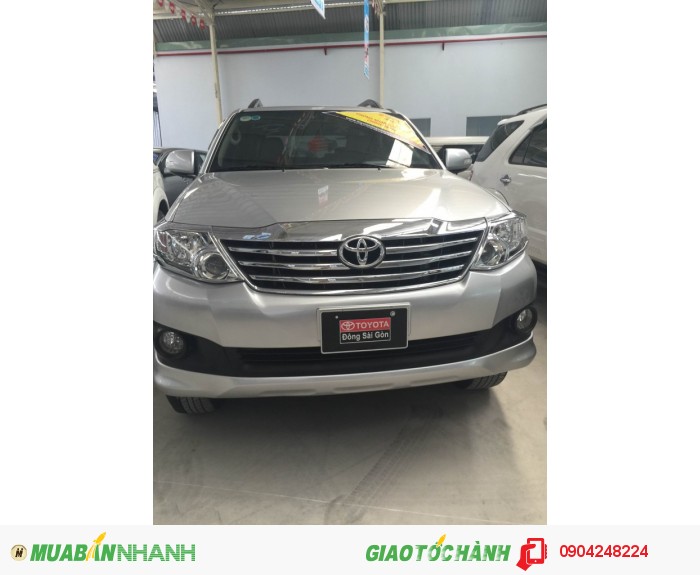 Xe FORTUNER V(1 Cầu),màu bạc,đời 2012
