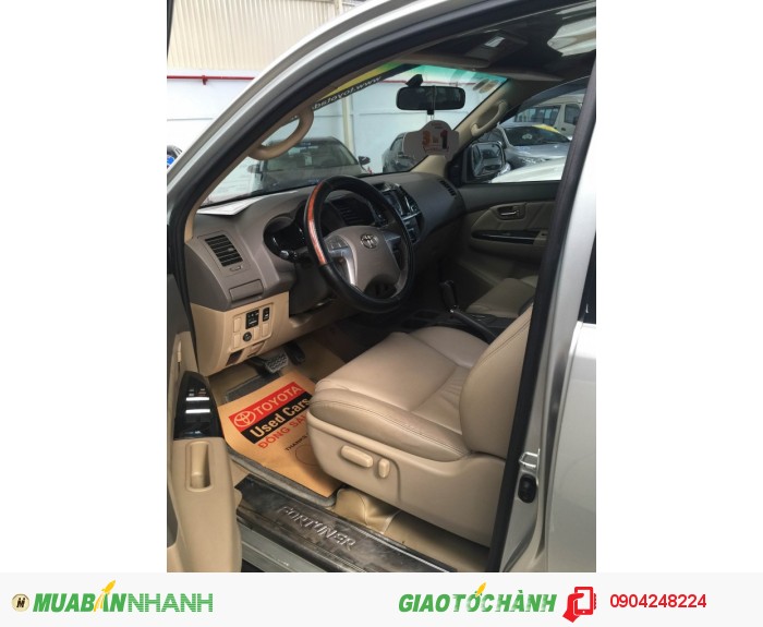 Xe FORTUNER V(1 Cầu),màu bạc,đời 2012