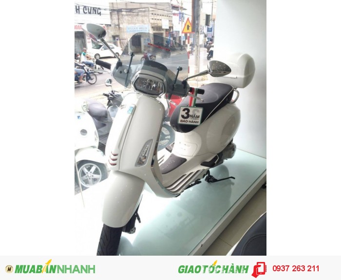 Xe Vespa Sprint tặng quà hấp dẫn tháng 9