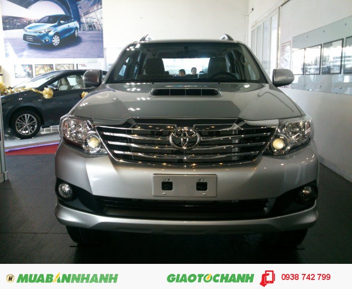 Xe Toyota Fortuner 2.5G Máy Dầu, Số Tay,  Mới 100%, Màu Bạc