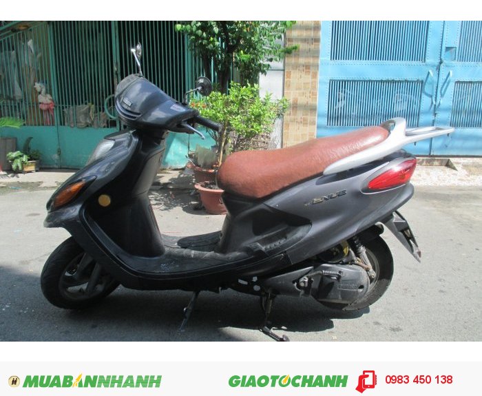 Xe Yamaha Avenue của Yamaha màu bạc, BSTP