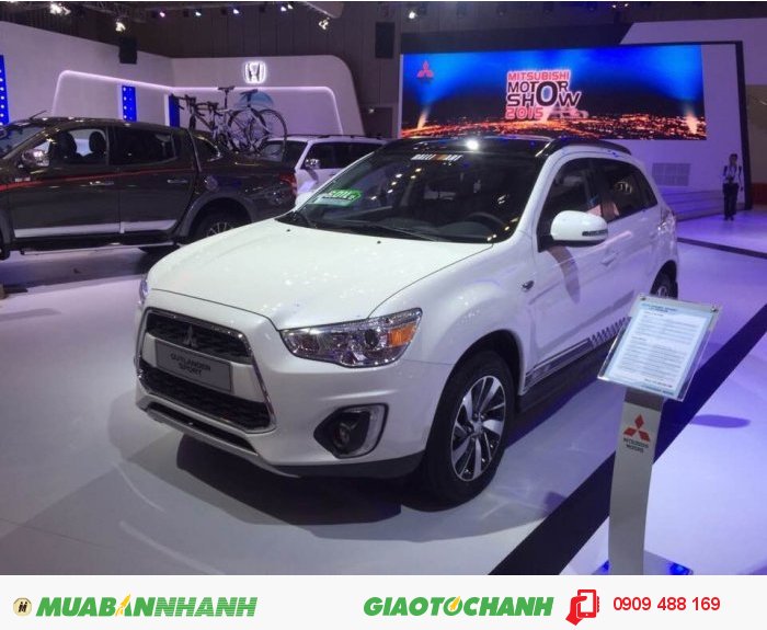 Outlander Sport 2015 nâng cấp DVD và trang bị bộ phụ kiện trị giá 60 triệu đồng