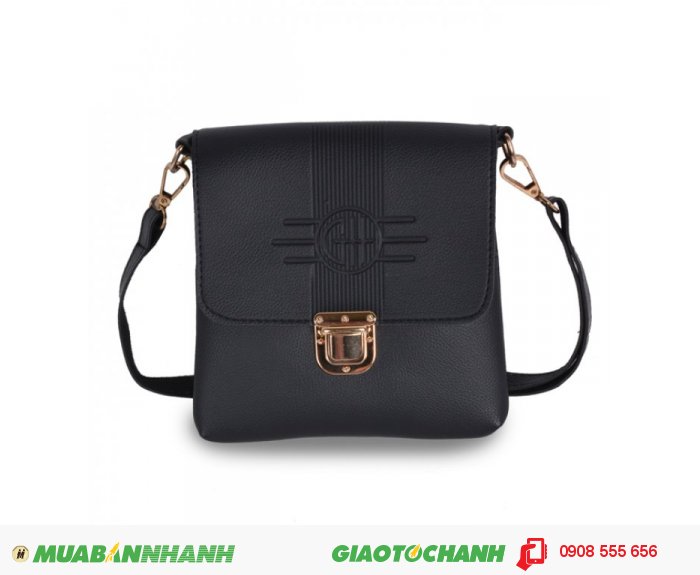 Túi đeo chéo MCTDC1015006 | Giá: 154,000 đ | Chất liệu: Simili (Giả da) | Màu sắc: đen | Kiểu quai: Quai đeo chéo | Trọng lượng: 250 g | Kích cỡ: 1 kích cỡ | Kích thước: 18 x 20 cm (dài x rộng)| . Mô tả: được làm từ chất liệu giả da cao cấp, bền đẹp. Màu sắc đơn giản, dễ kết hợp với mọi trang phục đi làm hay đi chơi cùng bạn bè. Đường kim mũi chỉ may chắc chắn, tạo nên sự mềm mại không hề thô cho chiếc túi đeo chéo. Nắp túi đóng mở tiện lợi, không gian túi sử dụng thoải mái, đựng được các giấy tờ quan trọng mà không bị nhàu nát.