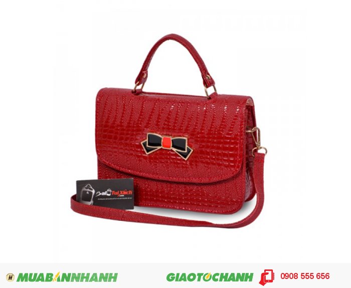 T&uacute;i x&aacute;ch nơ hộp nhỏ WNTXV0815002| Gi&aacute;: 154,000 đồng |Chất liệu: Simili v&acirc;n da c&aacute; sấu | M&agrave;u sắc: Đỏ | Kiểu quai: Quai đeo ch&eacute;o v&agrave; quai x&aacute;ch | Trọng lượng: 400g | K&iacute;ch thước: 24x17x7cm, 1