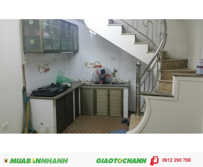 Bán nhà ngõ 46 Đội Cấn Ba Đình 28 m2 x 5 tầng 2,3 tỷ