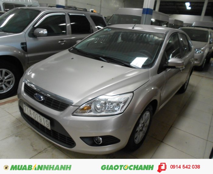 Bán Ford Focus 1.8 AT 05 cửa sx 2010 ghi vàng