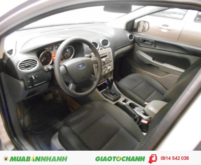 Bán Ford Focus 1.8 AT 05 cửa sx 2010 ghi vàng
