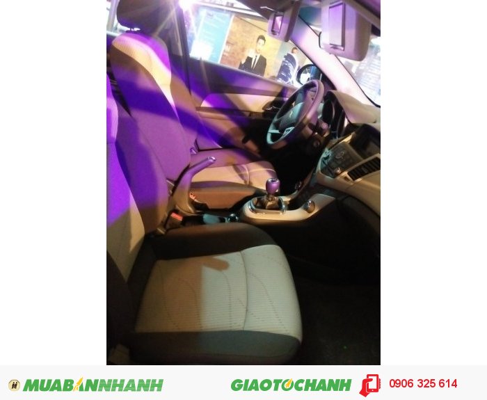 Chevrolet Cruze LT, khuyến mãi hấp dẫn