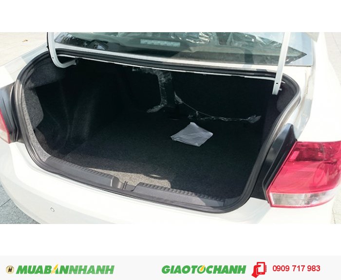 Xe Polo sedan - Xe Đức nhập khẩu màu trắng