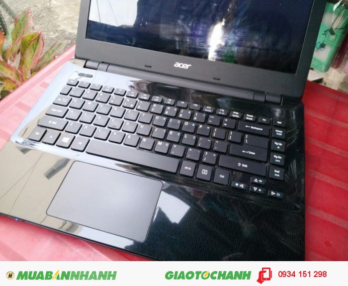 Acer E5-471 i3 4030 / 2g / 500g new 98%