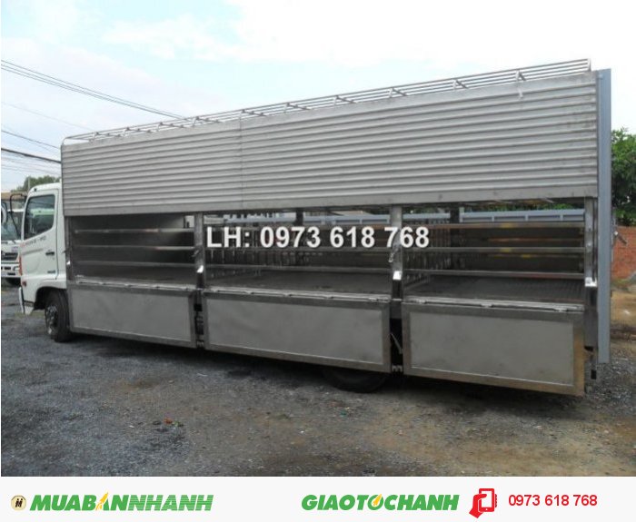Xe tải Hino 8 tấn chở heo, xe chở heo 9 tấn