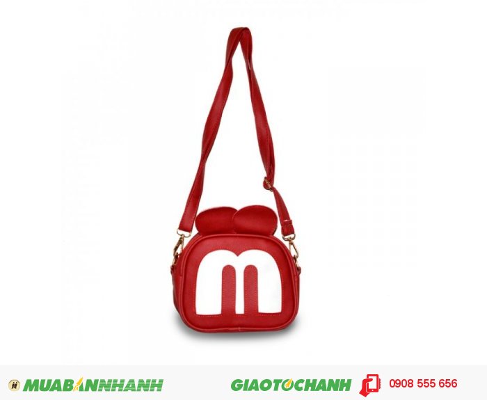 Túi đeo chéo MCTDC1015003| Giá: 132,000 đồng | Chất liệu: Simili (Giả da) | Màu sắc: đỏ | Kiểu quai: Quai đeo chéo |Trọng lượng: 250g | Kích thước: 18x15x5cm |Mô tả: Được làm từ chất liệu Simili cao cấp, mềm mại, thiết kế đơn giản nhưng vô cùng tiện dụng. Với họa tiết hình mặt chú chuột Mickey độc đáo, ngộ nghĩnh phù hợp cho các bạn tuổi teen muốn thể hiện phong cách riêng của mình. Quai đeo được may chắn tạo sự trẻ trung năng động. Đường may cẩn thận, góc cạnh vô cùng đẹp mắt., 2