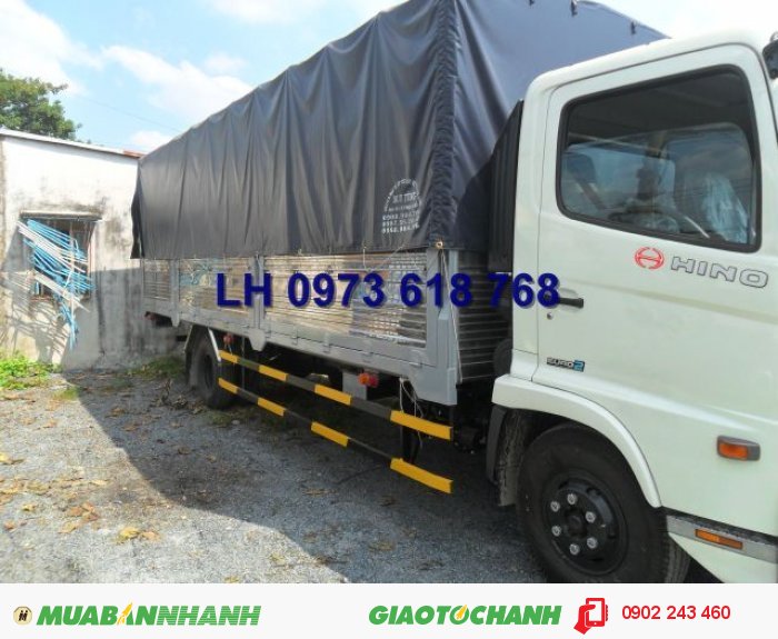 Xe tải Hino FC9JLSW thùng mui bạc, chất lượng cao