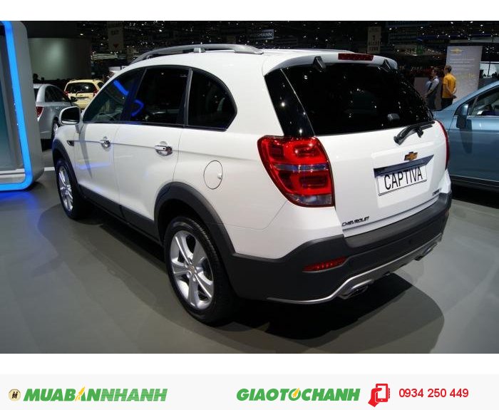 Chevrolet CAPTIVA giảm giá bất ngờ cho khách hàng mua xe khi đến đại lý