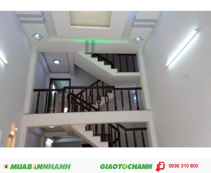 Bán nhà CMT8, P.4, Q.3, Dt 3.8x10.2(NH 4.05m), hướng Đông Bắc