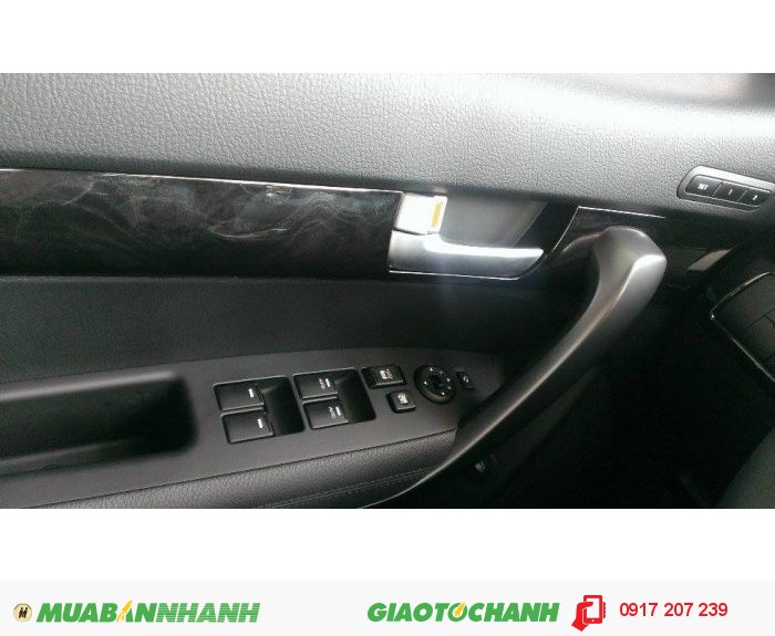 Kia Sorento 2017. chỉ cần 300tr xe giao ngay. hỗ trợ vay 80%.