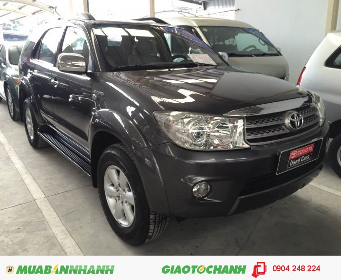 Fortuner V, màu xám ,2011, chính hãng Toyota