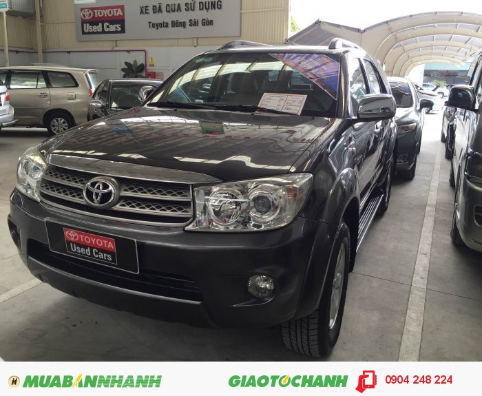 Fortuner V, màu xám ,2011, chính hãng Toyota