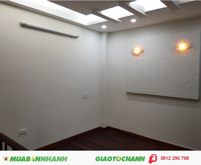 Bán nhà 50 m2 x 5 tầng đẹp 2,8 tỷ ngõ 155 Cầu Giấy Dịch Vọng Yên Hòa