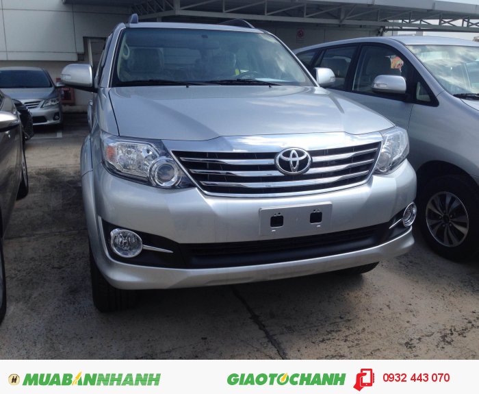 Toyota Fortuner V 4x2AT 2016 giao ngay