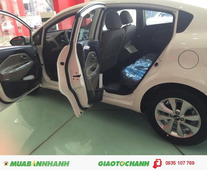 Xe KIA RIO số sàn Nhập nguyên chiếc từ hàn quốc