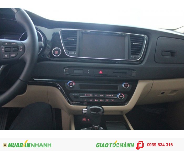 Kia Sedona, máy dầu, 7 chỗ.