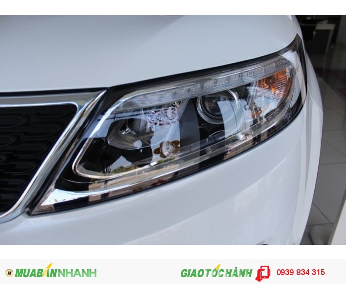 Kia Sorento thuộc dòng MPV 7 chỗ cỡ trung.