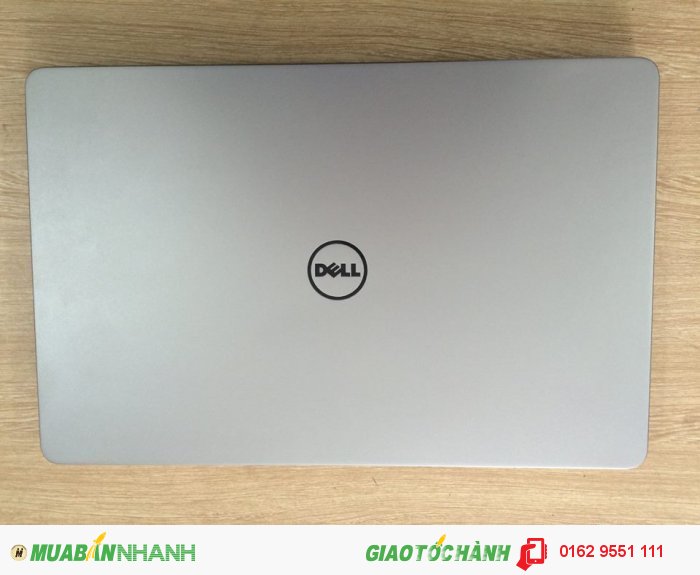 Bán laptop Dell Inspiron 7746 hàng khủng với bộ vi xử lý Intel Broadwell core i7 thế hệ mới nhất. Sản phẩm này nổi bật với vỏ nhôm khối mầu bạc sang trọng đẳng cấp, bàn phím có đèn nền, màn hình 17.3 cảm ứng Full HD, ổ cứng ssd và sử dụng card đồ họa rời cao cấp.
Cấu hình chi tiết:
CPU: Intel Broadwell Core™ i7 _ 5500U Processor ( 2.4 GHz, 4MB L3 Cache w/Turbo Boost up to 3.0GHz ) Thế hệ mới nhất
RAM: 16GB BUS 1600MHz / DDR3L
Ổ cứng: 512 SSD 
Màn Hình: 17.3