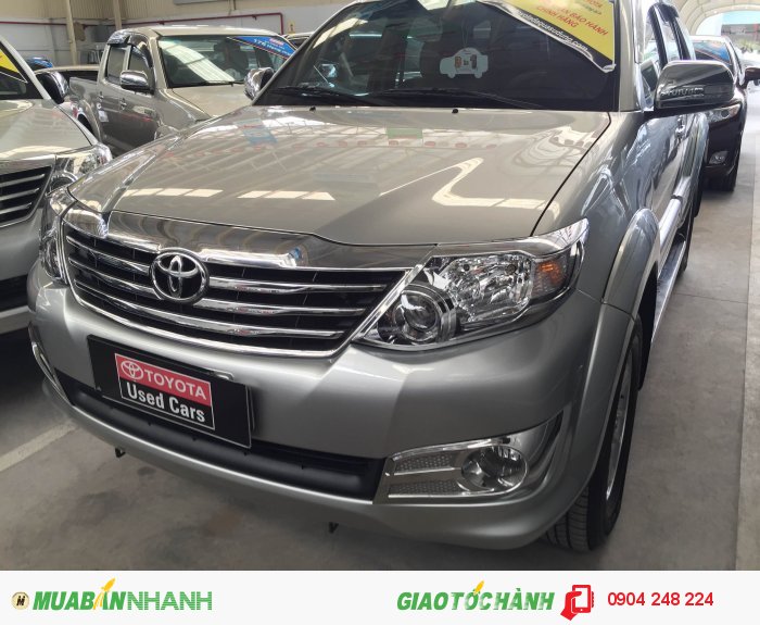 Fortuner V, 1 cầu, đời 2014, màu bạc.