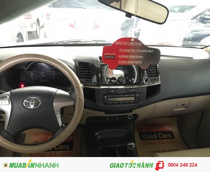 Fortuner V, 1 cầu, đời 2014, màu bạc.
