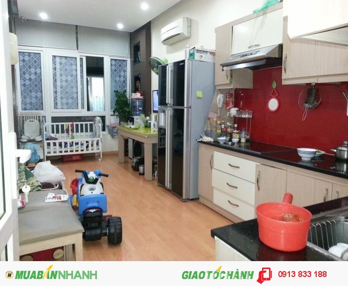 Cần bán nhà ngõ Đường Láng, 38m2,5 tầng