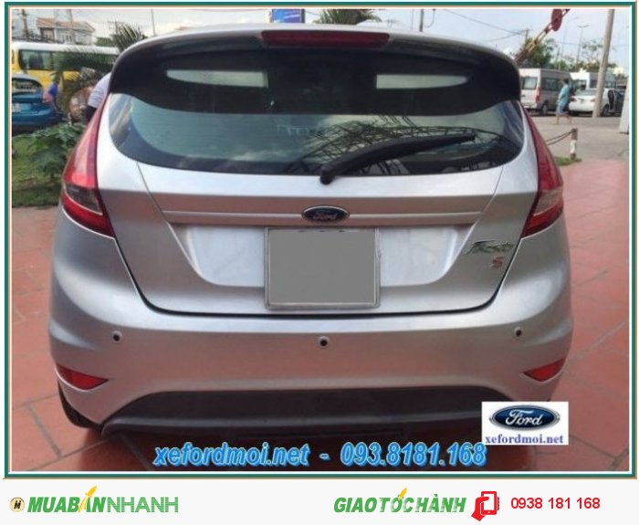 Xe Ford Fiesta 1.6AT Hatback SX 2012 màu ghi vàng bán trả góp.