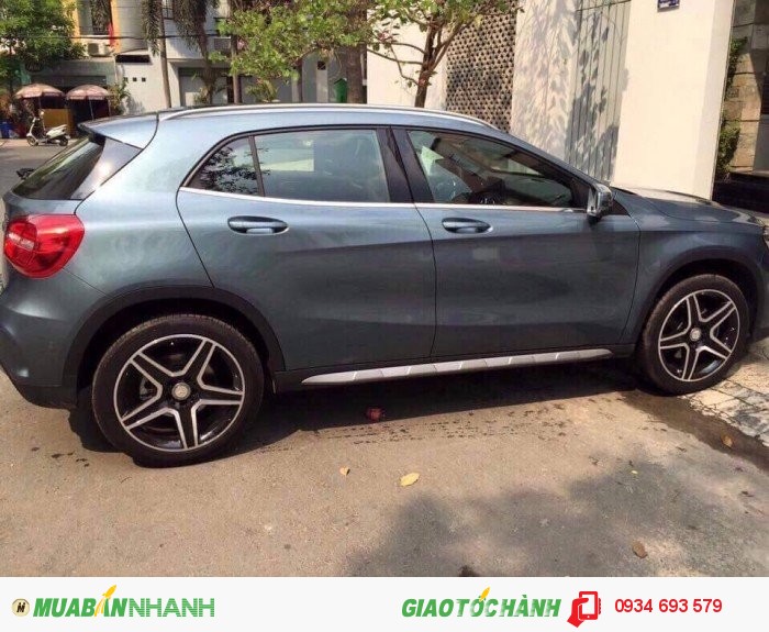 GLA 1,6 tỷ màu xanh