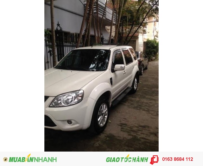 Bán xe Ford Escape 2 cầu, màu trắng, sx 2012, chính chủ đi từ đầu.