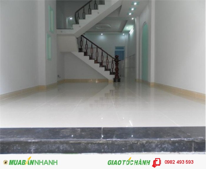 Cho thuê nhà mặt phố đường Hai Bà Trưng, P.Đa Kao, Quận 1, DT: 5x29m, diện tích: 435m2, 3 lầu, giá: 7.900$