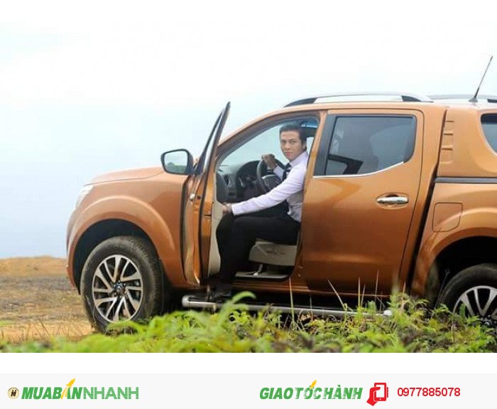 Bán Navara VL màu vàng nhập khẩu nguyên chiếc thailand
