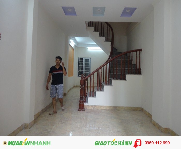 Bán nhà 147 Triều Khúc, (33m2 x 5 tầng) Giá 2,3 tỷ - Gần đường lớn , gần Nguyễn Xiển