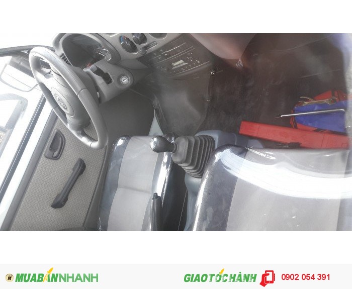 Xe tải dongben 870kg,thiết kế bửng đuôi nâng hạ